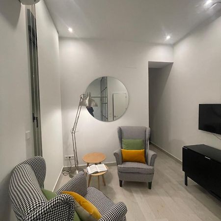 Casa De Huespedes Almirante Madrid Apartment Екстериор снимка